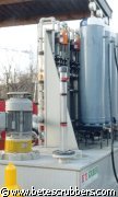 Ejector scrubber voor een cilindervulstation